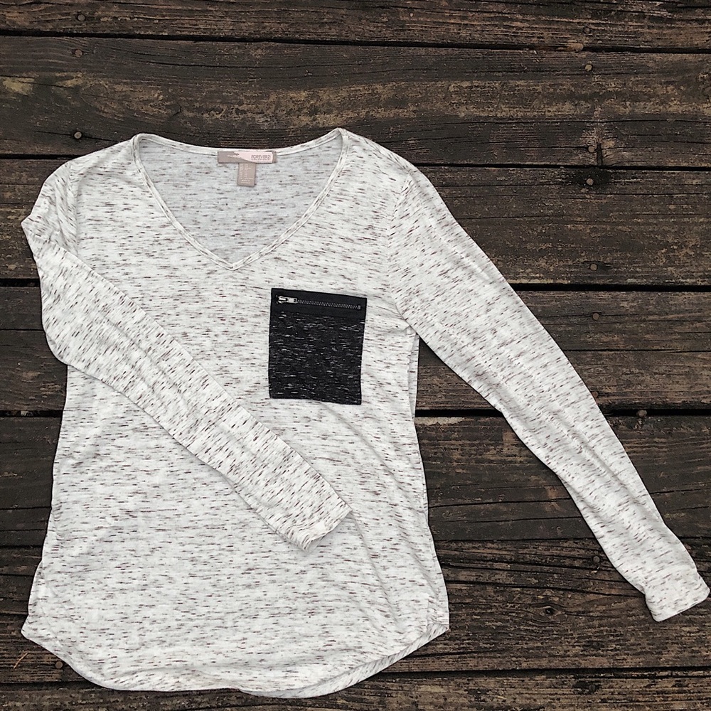 SOLD Forever 21 heathered grey tee